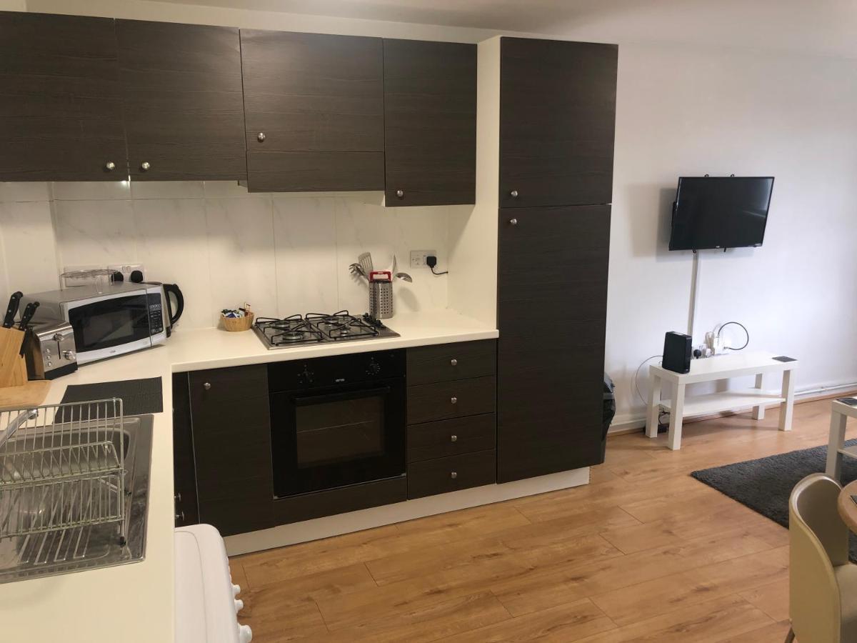 2 Bedroom Large First Floor Apartment With Free Parking Loughborough Esterno foto