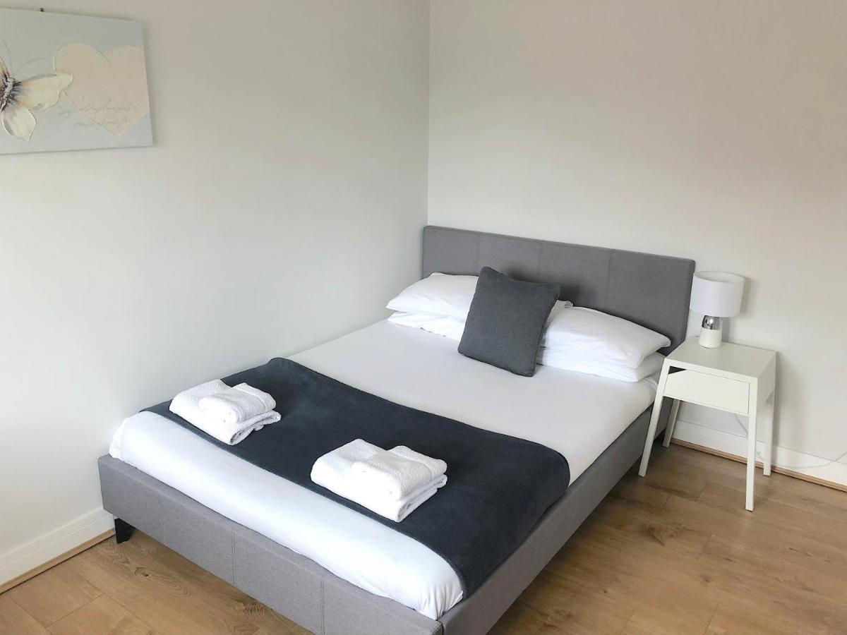 2 Bedroom Large First Floor Apartment With Free Parking Loughborough Esterno foto